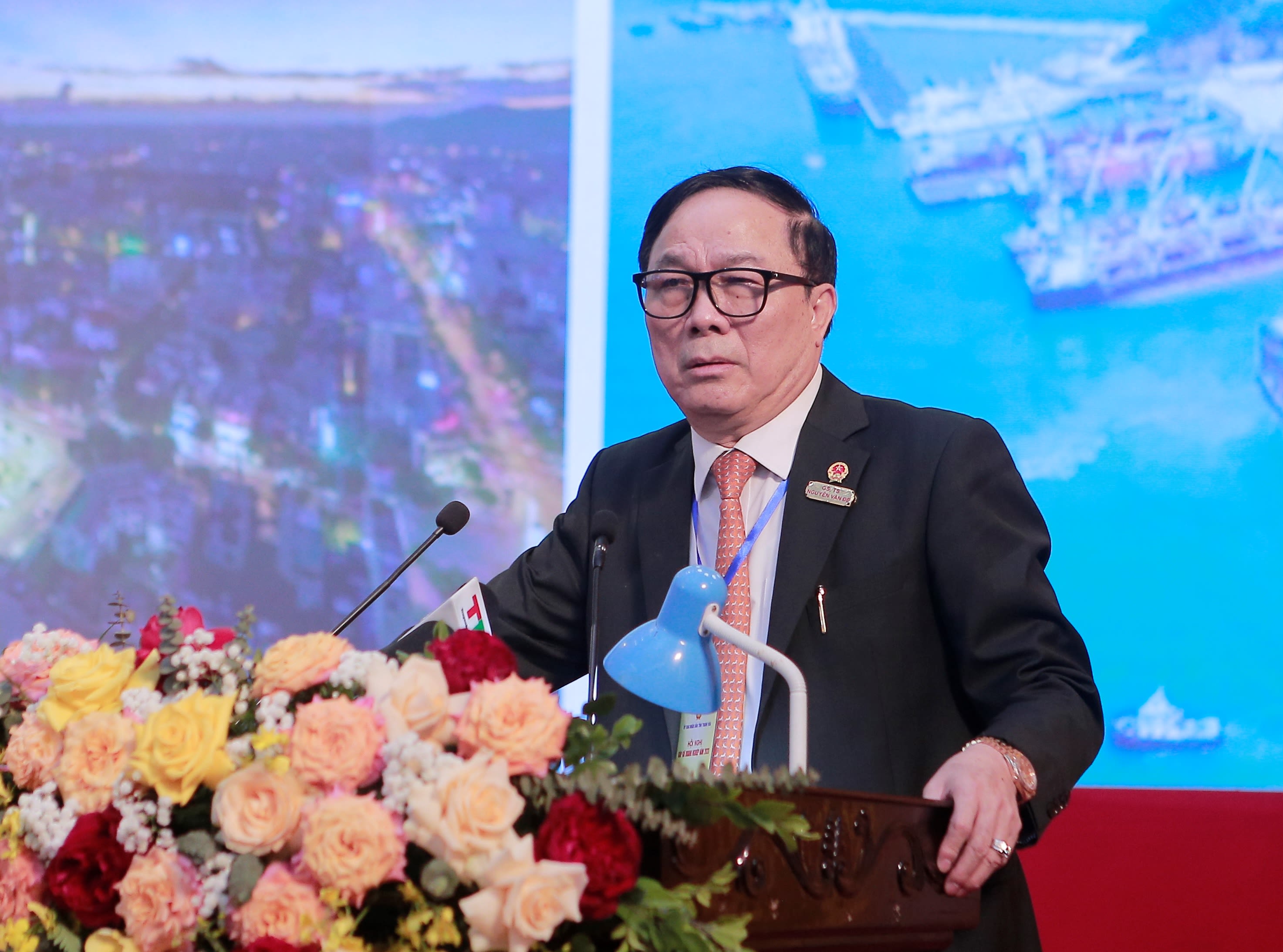 https://stories.baothanhhoa.vn/G-p-g--doanh-nghi-p-n-m-2023/assets/sk7dlwbn1z/de-hop-luc-2946x2187.jpg